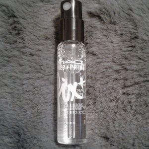 MAC Cosmetics Makeup - 🆕️*3/$20* MAC Fix + Spray & Cleanse Off Oil MAC Cosmetics Makeup - 🆕️*3/$20* MAC Fix + Spray & Cleanse Off Oil
